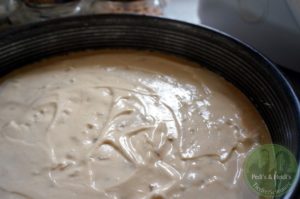 Teig mit der Joghurt Mischung drauf