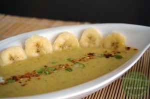 scharfe Bananen-Kokos Suppe