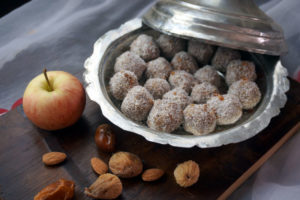 Apfel-Kokos-Bällchen - basisch - Rohkost - ruckzuck